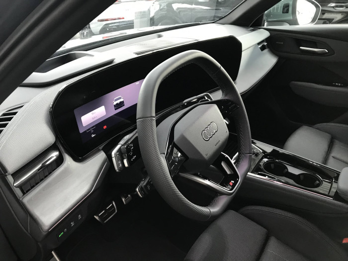 Audi Q3 quattro ST7 2,0TFSI / 150kW na operativní leasing