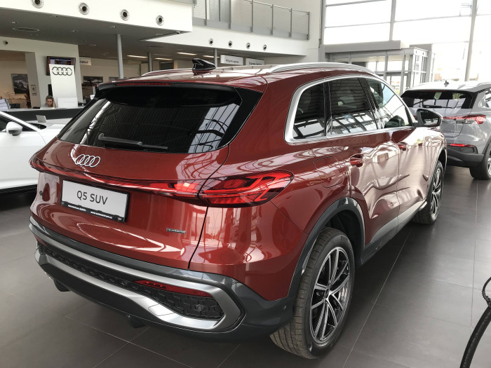Audi Q5 Quattro ST7 2,0TDI / 150kW na operativní leasing