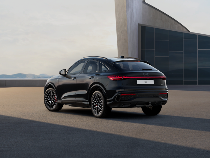 Audi Q5 Sportback e-hybrid quattro 220 kW na operativní leasing