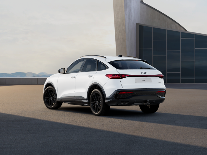 Audi Q3 Sportback S line 40 TDI 142 kW quattro na operativní leasing