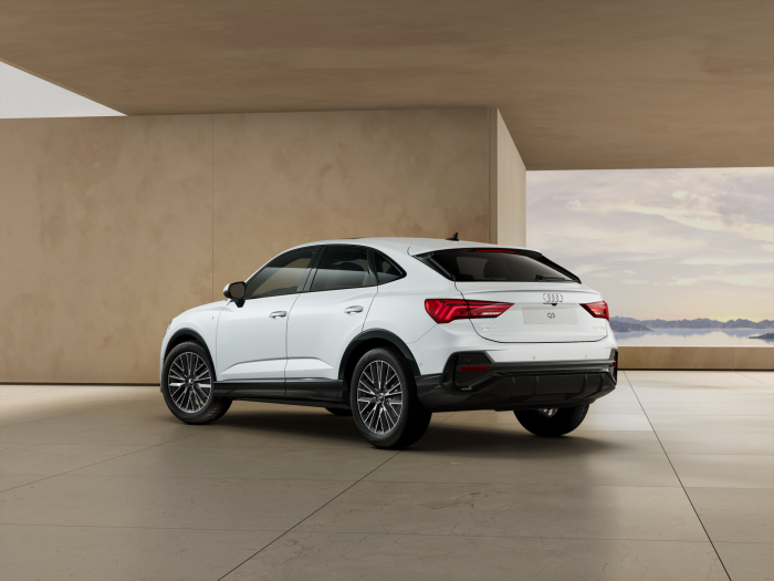 Audi Q3 Sportback S line 40 TDI 142 kW quattro na operativní leasing