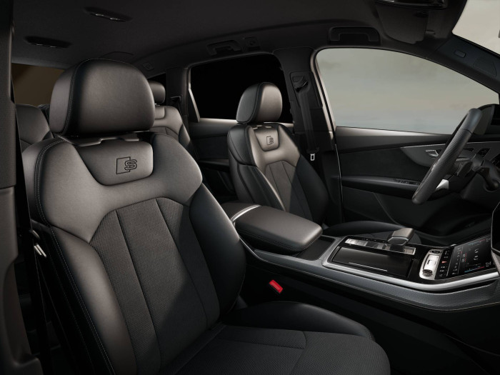 Audi Q7 SUV 50 Sline Quattro 8TT 3,0TDI / 210kW na operativní leasing