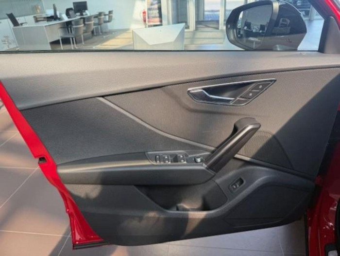 Audi Q2 Sline 35 TFSI Stronic na operativní leasing