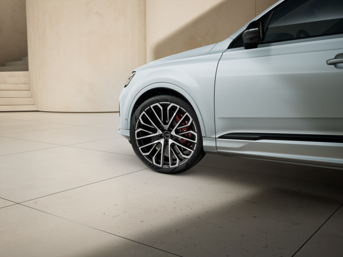 Audi SQ7 SUV V8 TFSI quattro 373 kW na operativní leasing