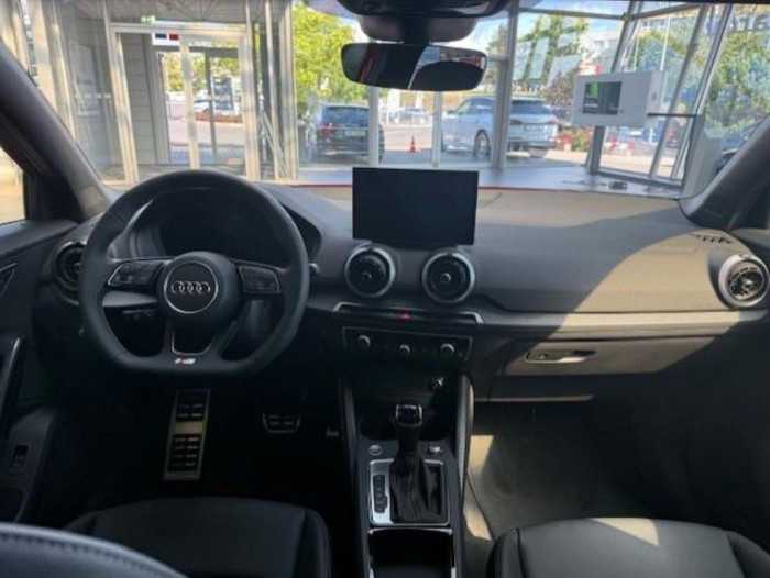 Audi Q2 Sline 35 TFSI Stronic na operativní leasing