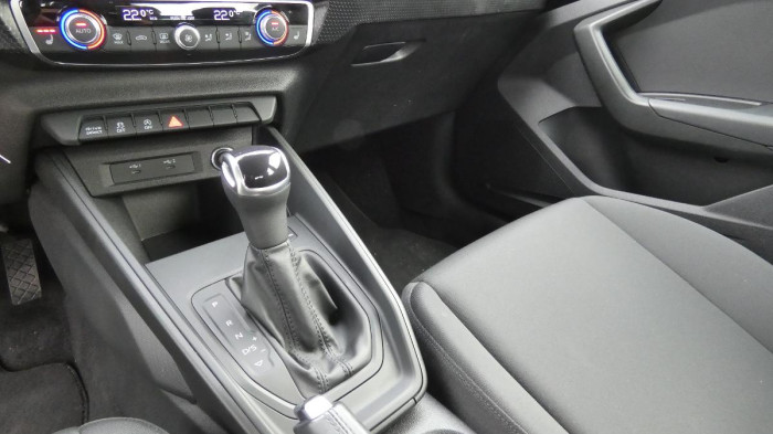 Audi A1 2.0 40 TFSI S line Sportback na operativní leasing