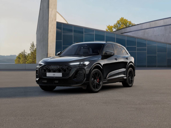 Audi Q5 e-hybrid quattro ST7 2,0TFSI / 220kW na operativní leasing