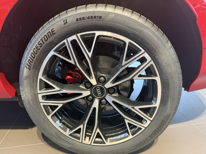 Audi Q3 TFSI Stronic na operativní leasing