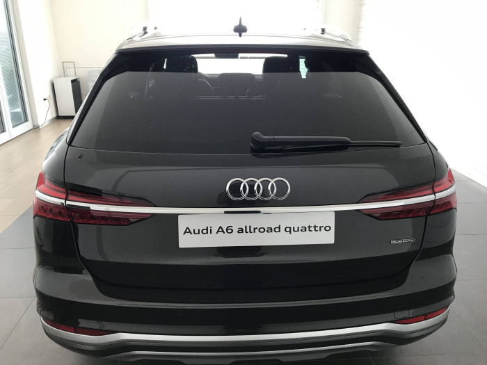Audi A6 allroad quattro 45 ST7 3,0TDI / 180kW na operativní leasing