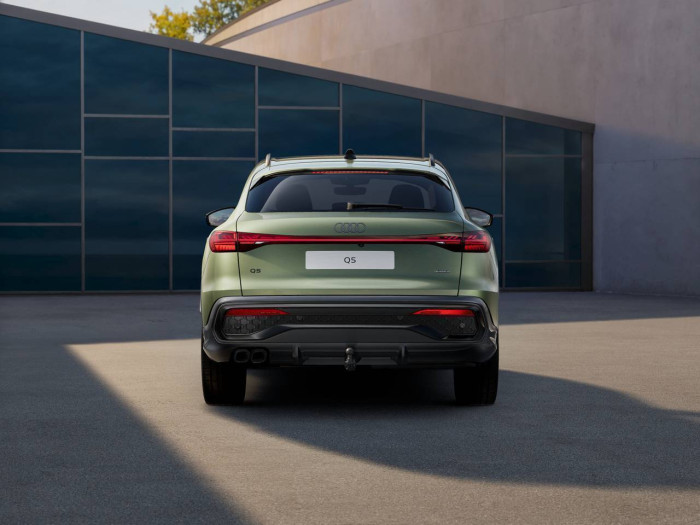 Audi Q5 Sportback Quattro ST7 2,0TDI / 150kW na operativní leasing
