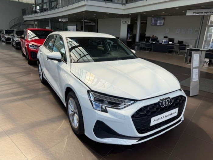 Audi A3 Spb 35 TFSI Stronic na operativní leasing