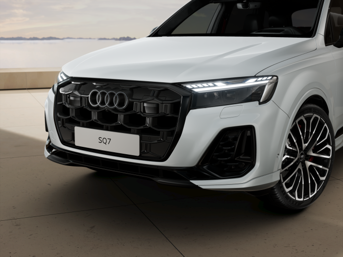 Audi SQ7 SUV V8 TFSI quattro 373 kW na operativní leasing