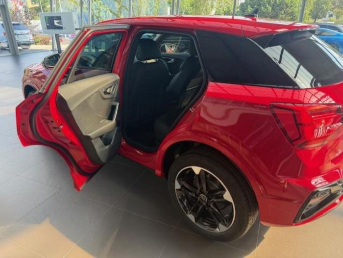 Audi Q2 Sline 35 TFSI Stronic na operativní leasing