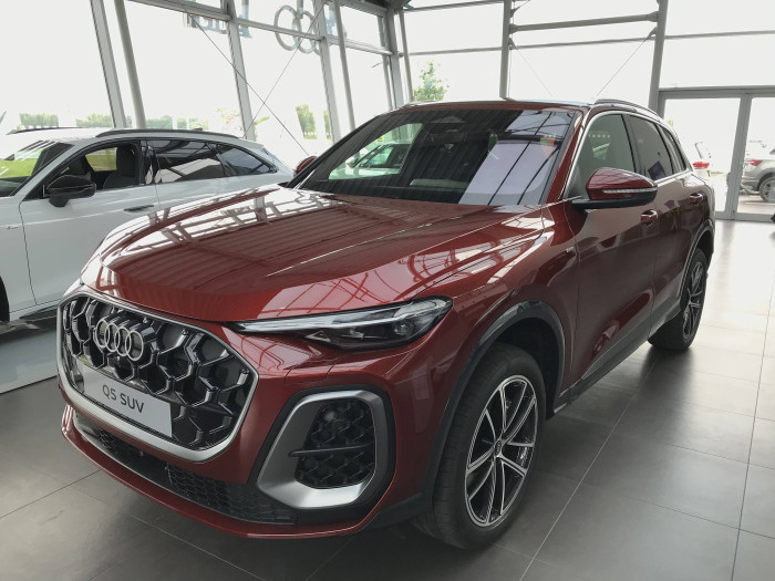Audi Q5 Quattro ST7 2,0TDI / 150kW na operativní leasing