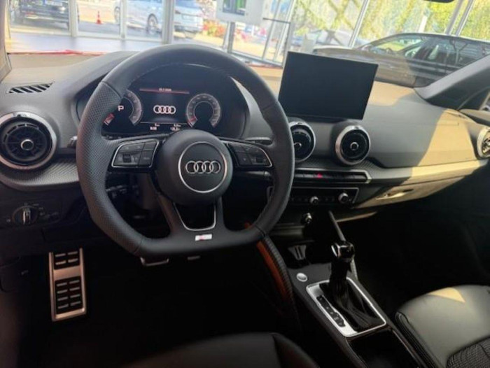 Audi Q2 Sline 35 TFSI Stronic na operativní leasing