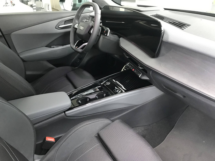 Audi Q3 quattro ST7 2,0TFSI / 150kW na operativní leasing
