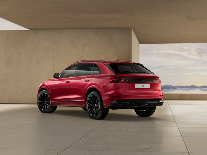 Audi Q8 SUV TDI quattro 210 kW na operativní leasing