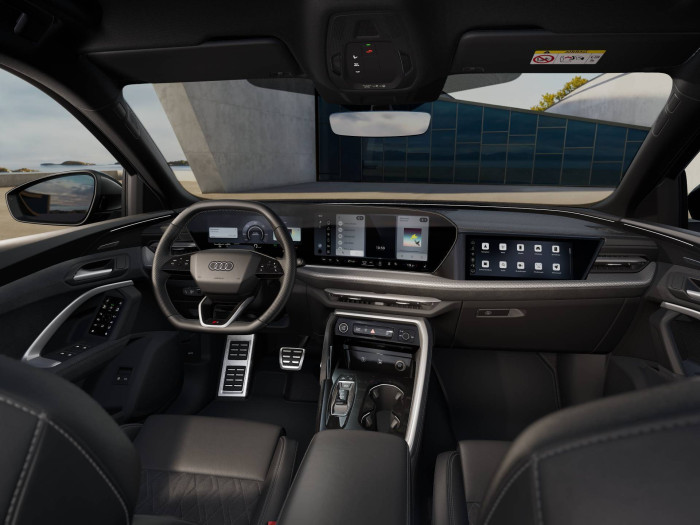 Audi Q5 e-hybrid quattro ST7 2,0TFSI / 220kW na operativní leasing