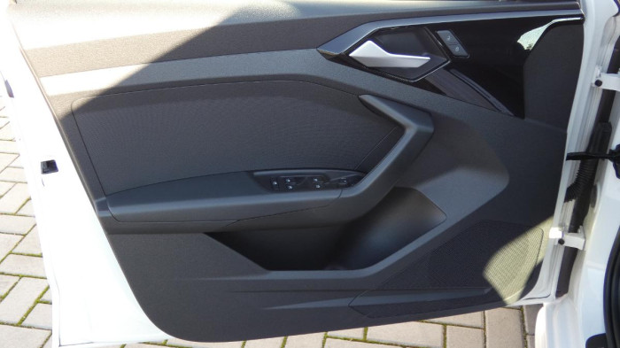 Audi A1 Sportback 25 TFSI S Line na operativní leasing