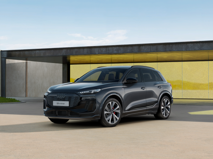 Audi Q6 SUV e-tron quattro na operativní leasing