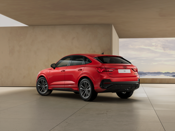 Audi Q3 Sportback S line 40 TDI 142 kW quattro na operativní leasing