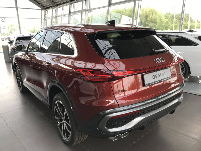 Audi Q5 Quattro ST7 2,0TDI / 150kW na operativní leasing
