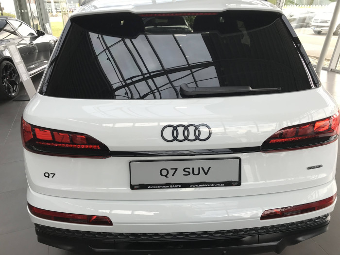 Audi Q7 SUV 50 Sline Quattro 8TT 3,0TDI / 210kW na operativní leasing