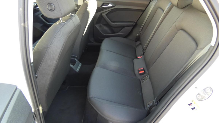 Audi A1 Sportback 25 TFSI S Line na operativní leasing