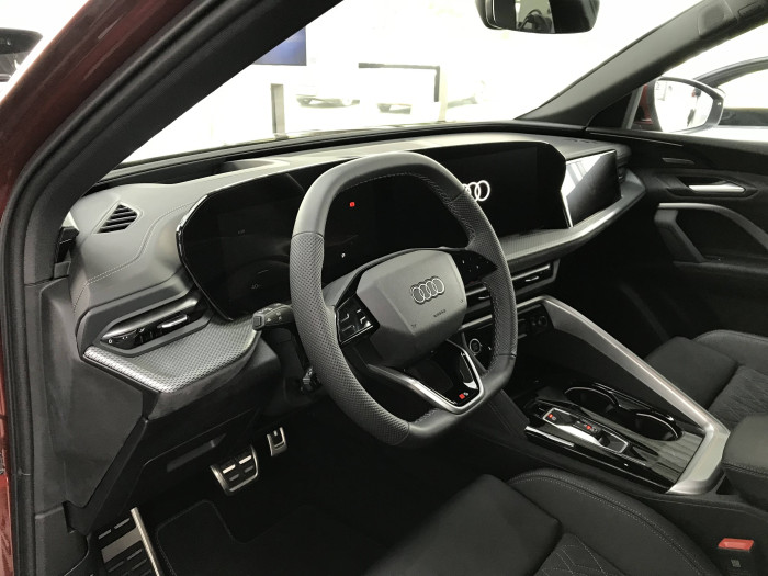 Audi Q5 Quattro ST7 2,0TDI / 150kW na operativní leasing